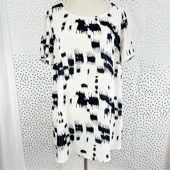 A Pea in the Pod Tops - A Pea in the Pod x Daniel Rainn Abstract Brush Stroke Short Sleeve Top Size L